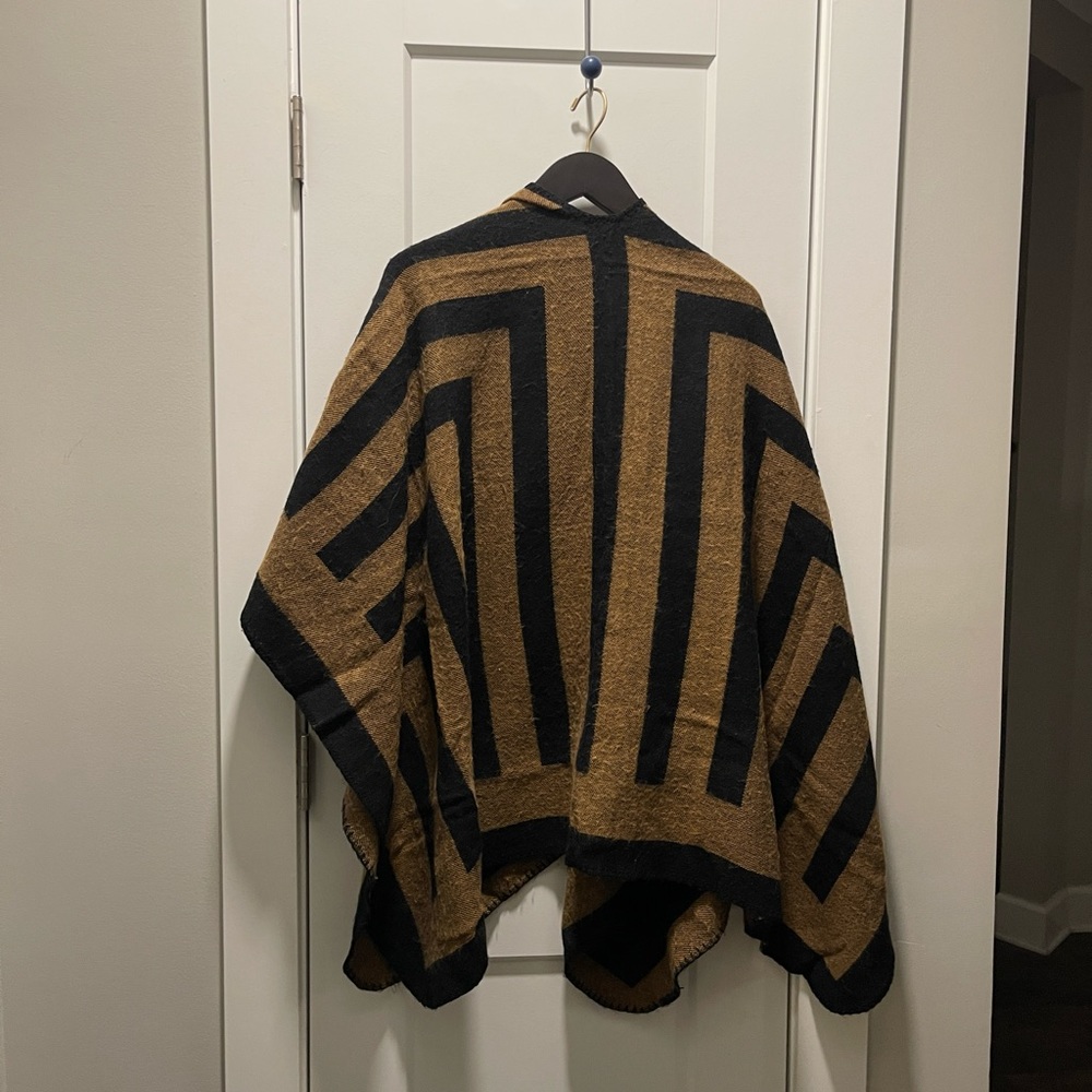 Silence & Noise One Size Open Poncho Wrap - image 3